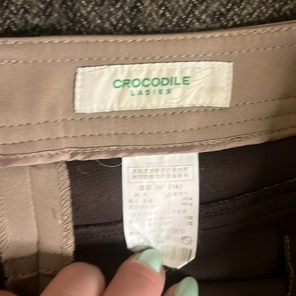 Crocodile ladies pants EUC - Picture 3 of 10